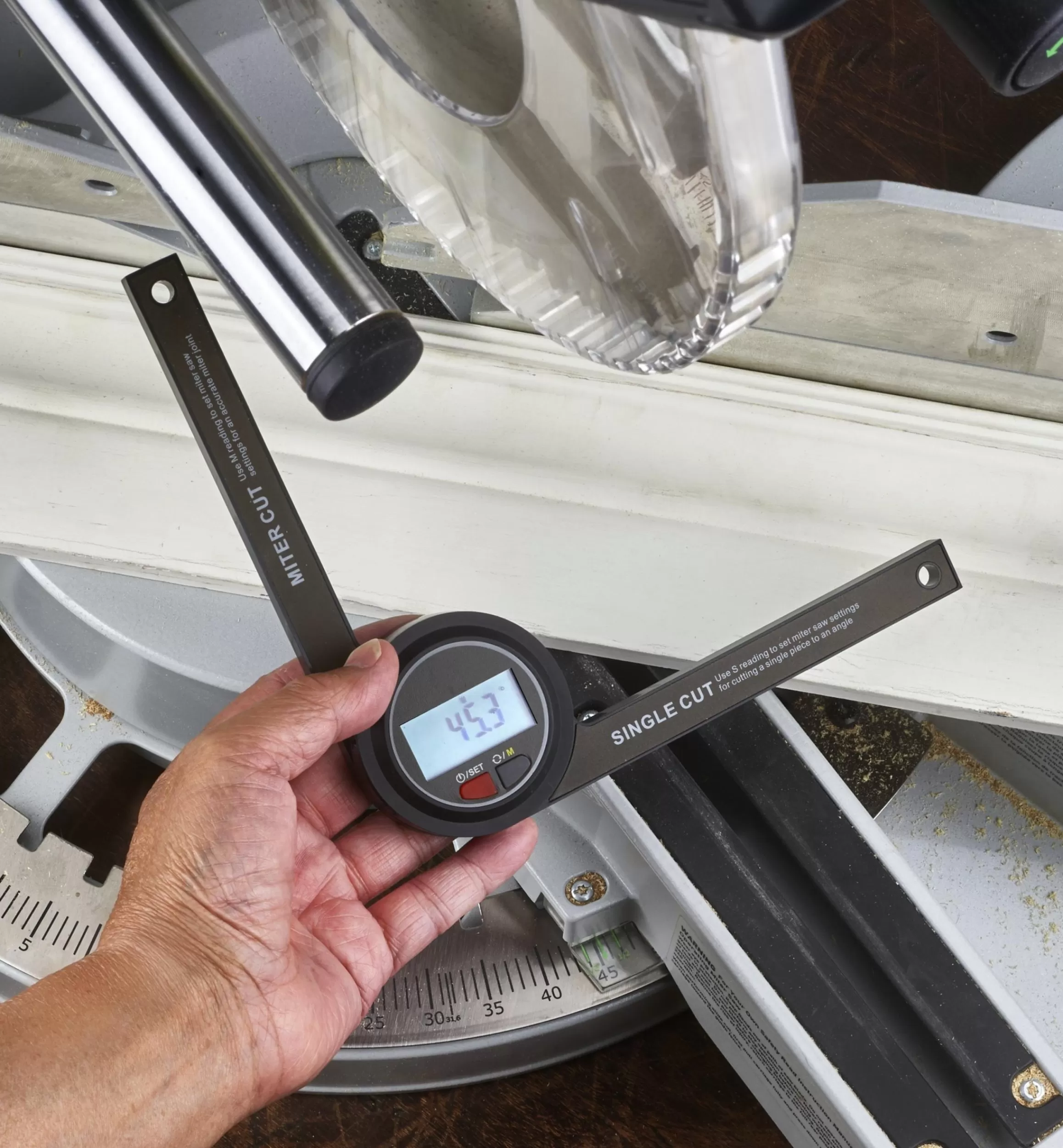 Lee Valley Digital Miter Saw Gauge