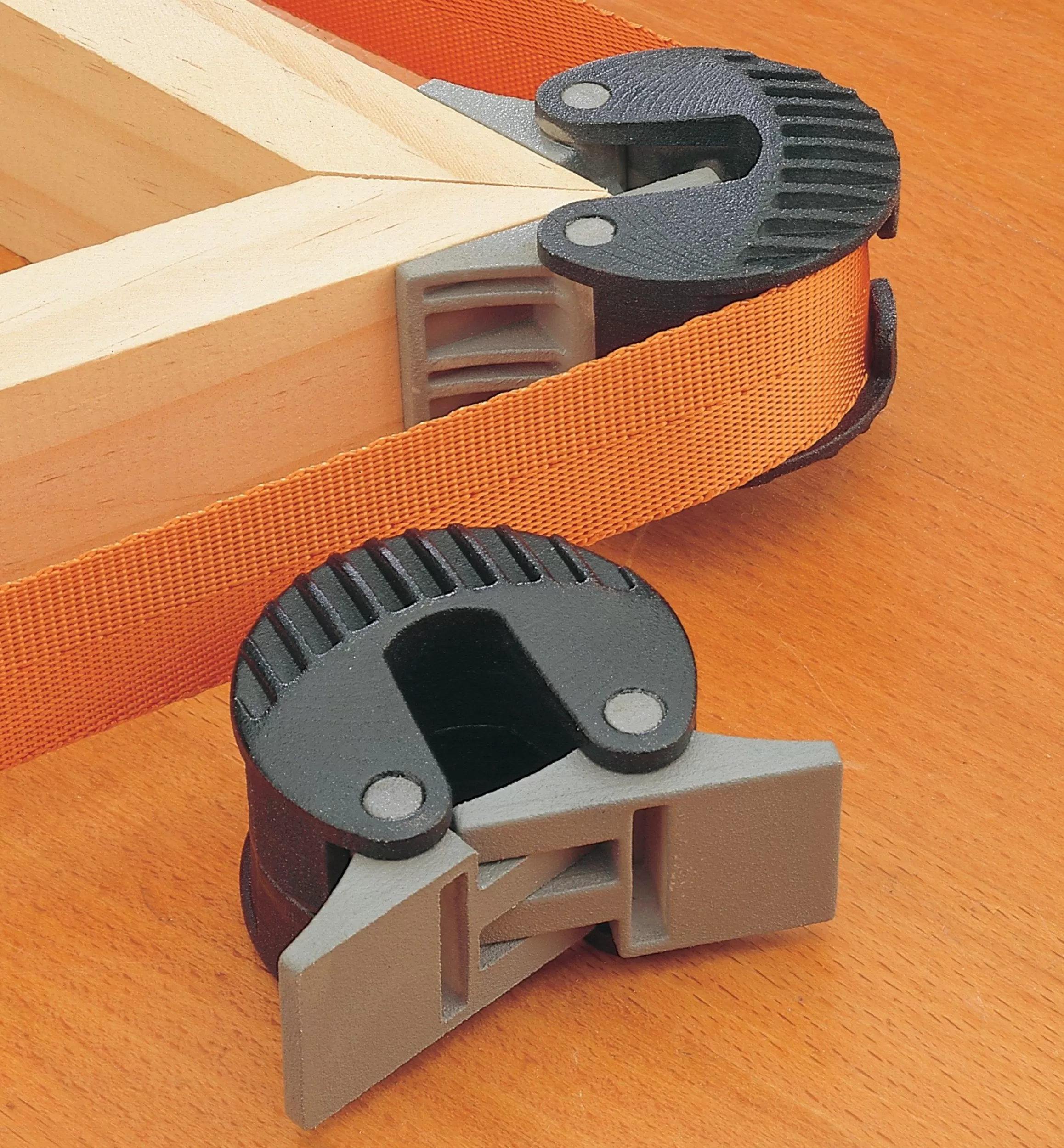 Lee Valley Variable-Angle Web Clamp Corners