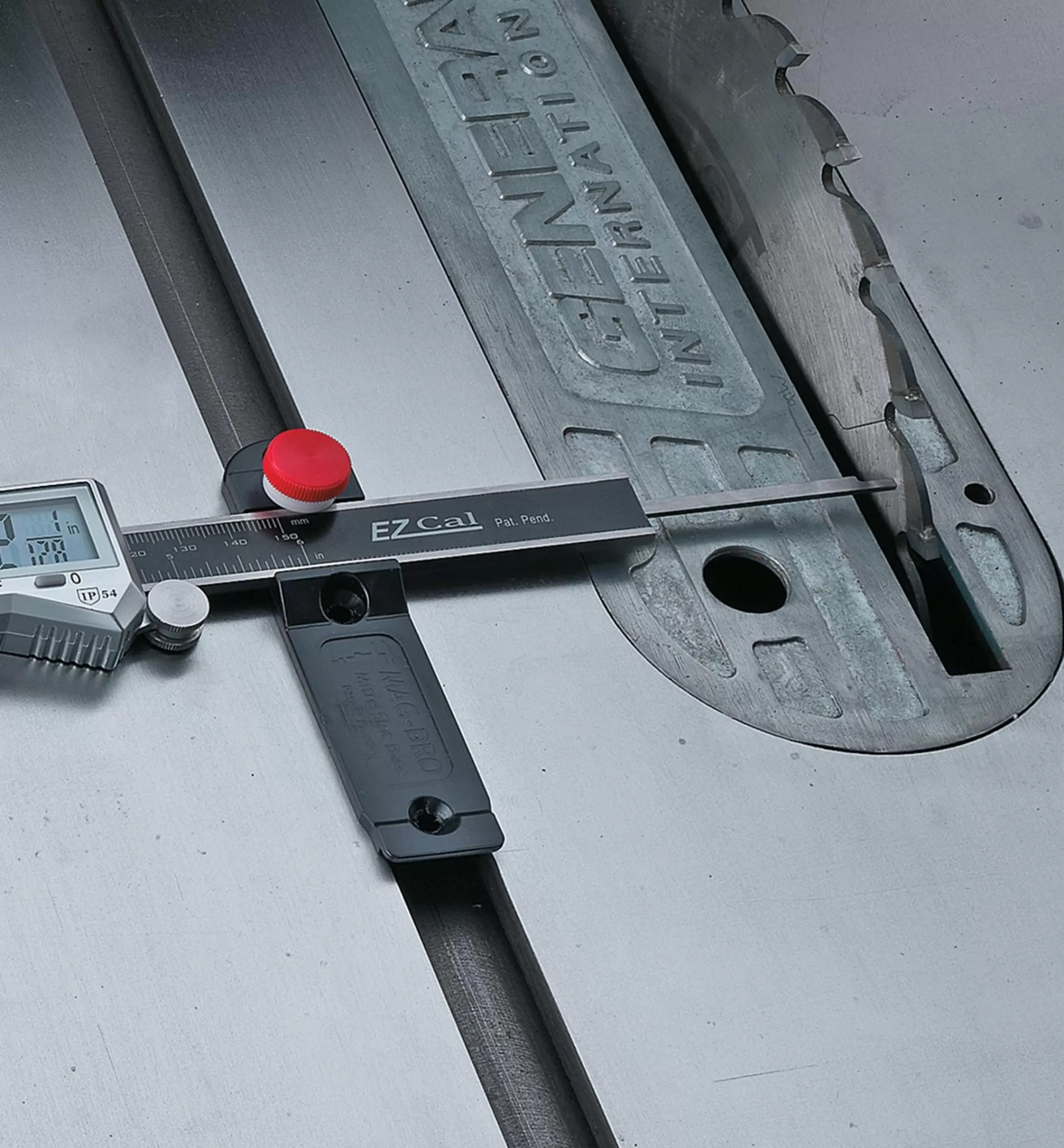 Lee Valley Miter Slot Caliper Holder