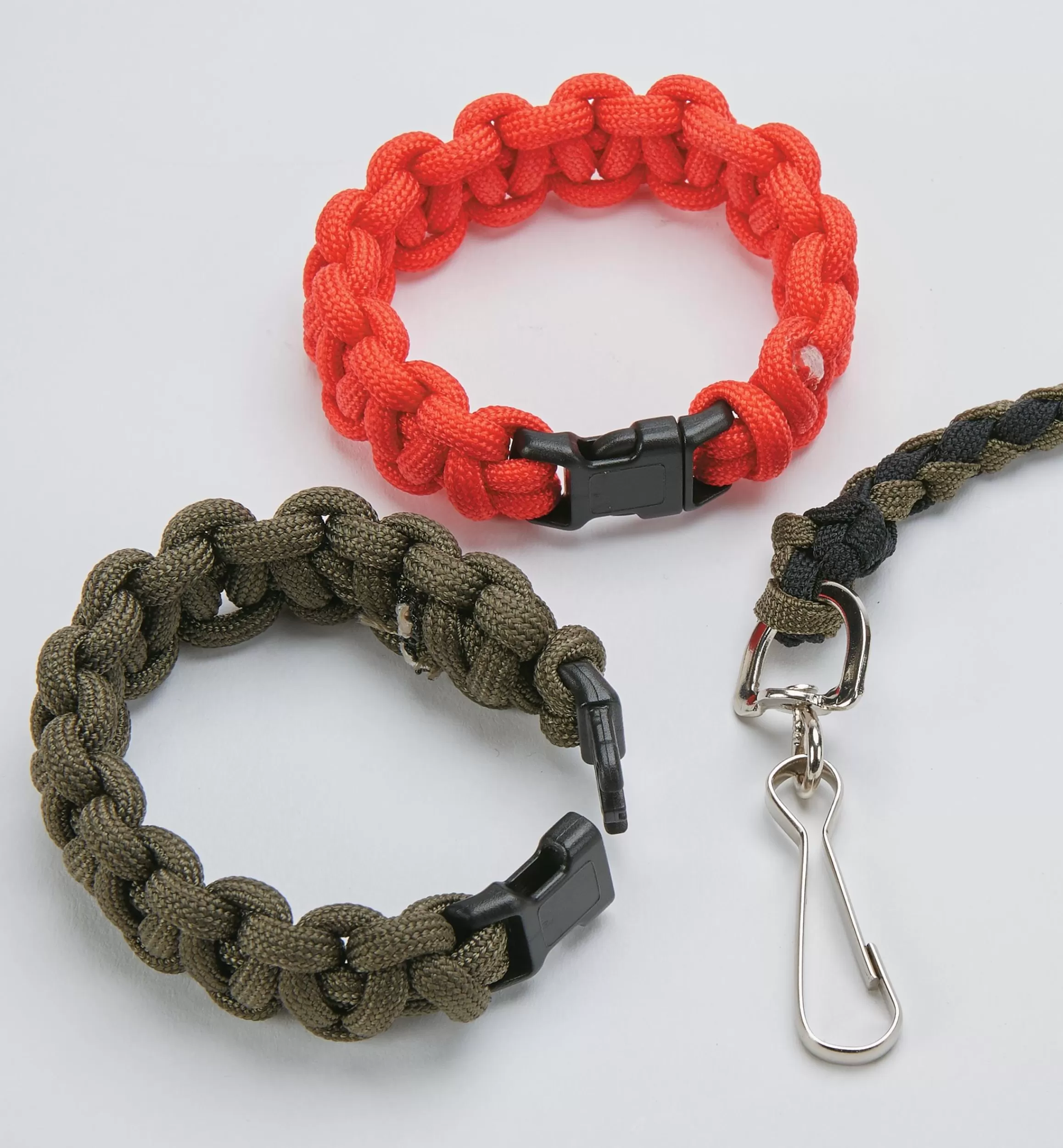 Lee Valley 15-Piece Set Of Assorted Paracord Findings