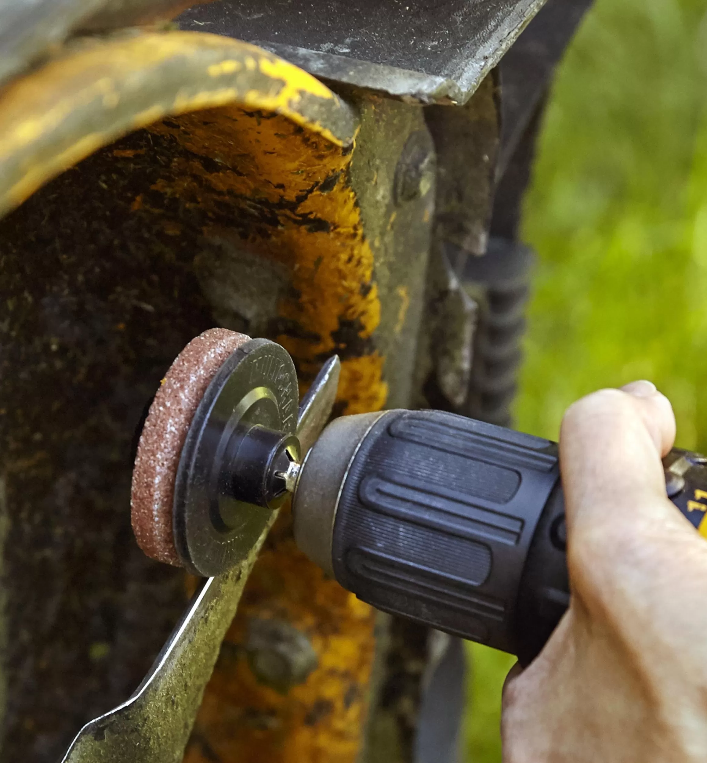 Lee Valley Rotary Mower Sharpener
